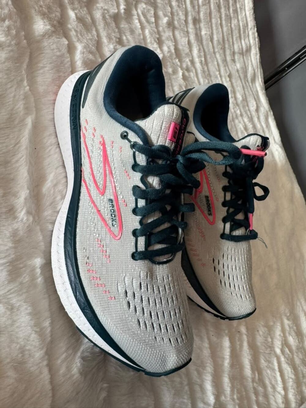 Brooks Glycerin 19 Womens Running Shoes Gray Pink Size 8B 1203431B110